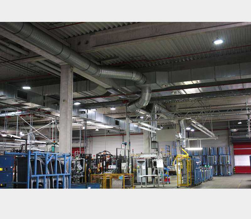 LED Hallenstrahler - Anwendung Industriebeleuchtung